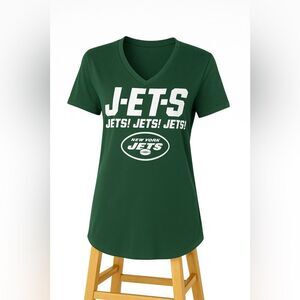 LARGE Jets NFL women’s tee football